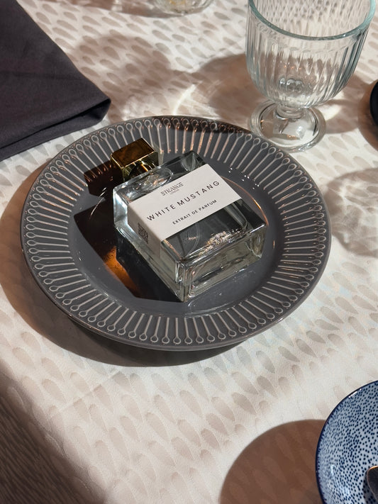 White Mustang Extrait de Parfum